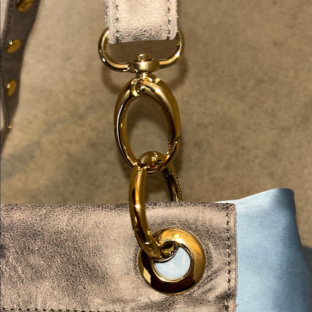 Hammett Medium Leather Tony Bag in Pewter - Picture 5 of 15